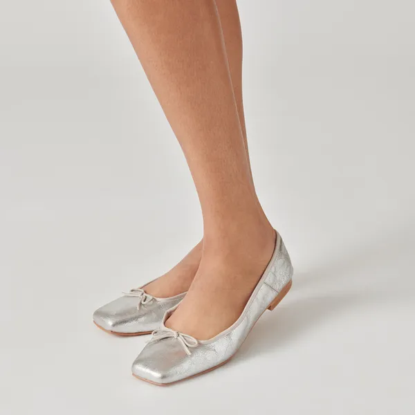 ANISA BALLET FLATS SILVER DISTRESSED LEATHER